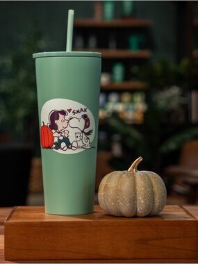Mint Green Snoopy Cartoon Insulated Tumbler with Straw
